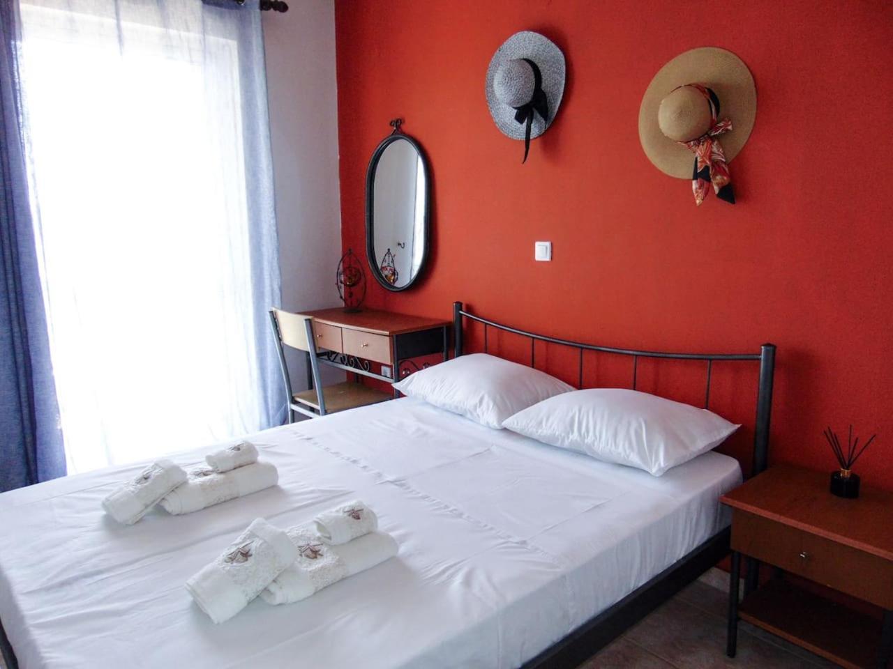 The Orange Cactus Apartment Sparta Bagian luar foto